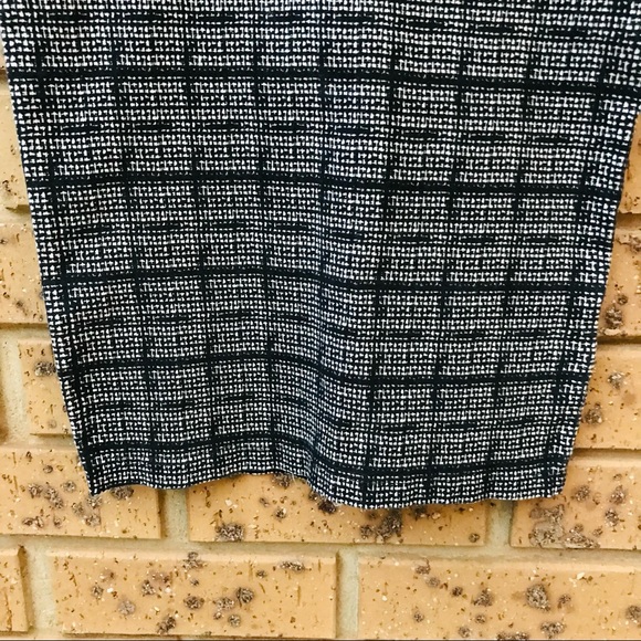 TEMT Size Small Black White Tulip Skirt Casual Work - Picture 3 of 7